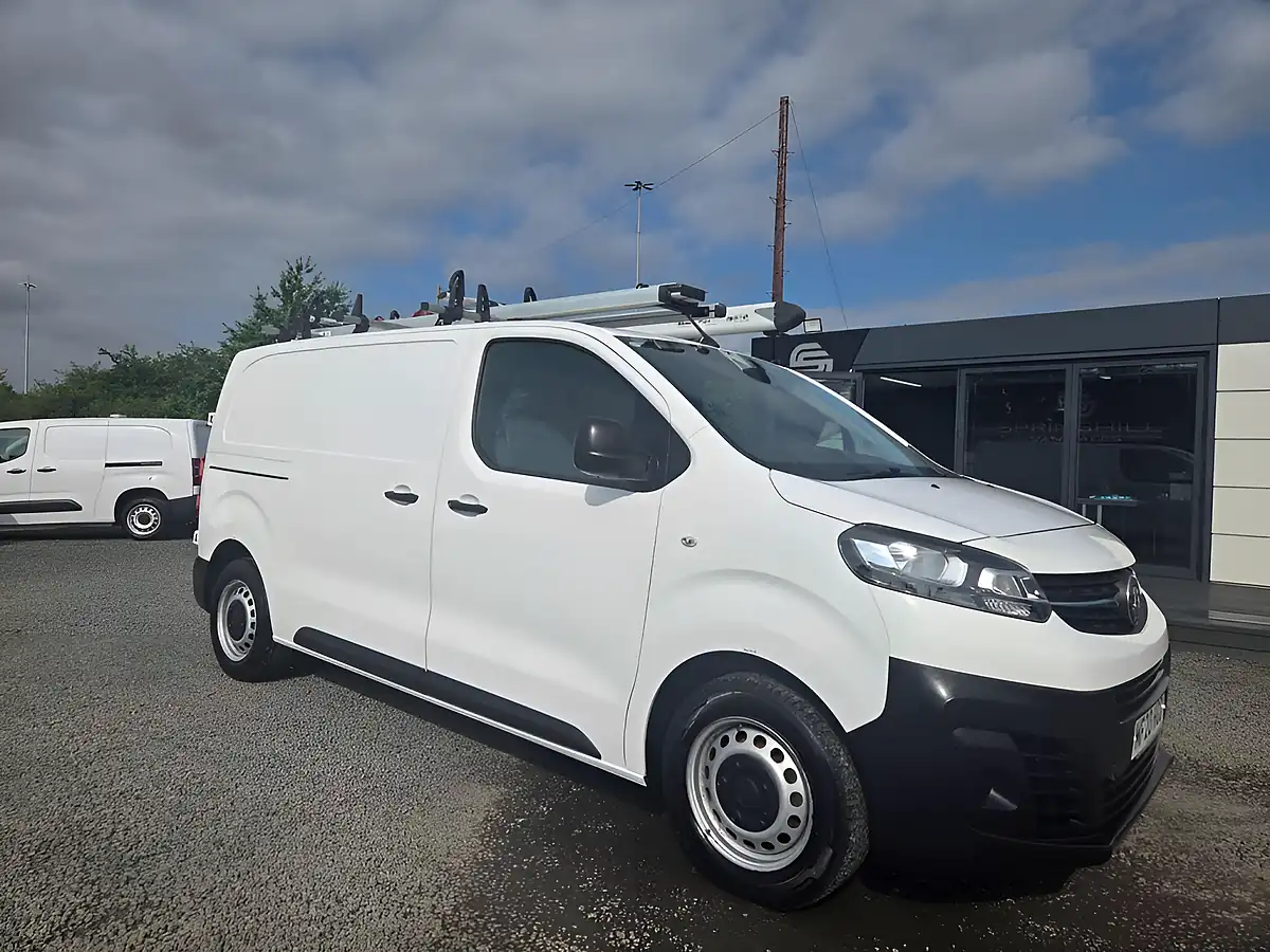 Used 2020 Vauxhall Vivaro 2900 Edition L1 H1 White - Front View