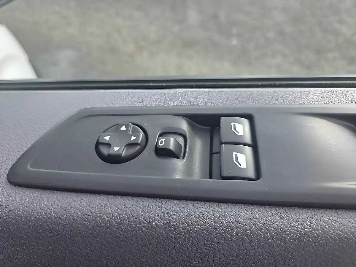 Used 2020 Vauxhall Vivaro 2900 Edition L1 H1 White - Interior and Exterior details 13