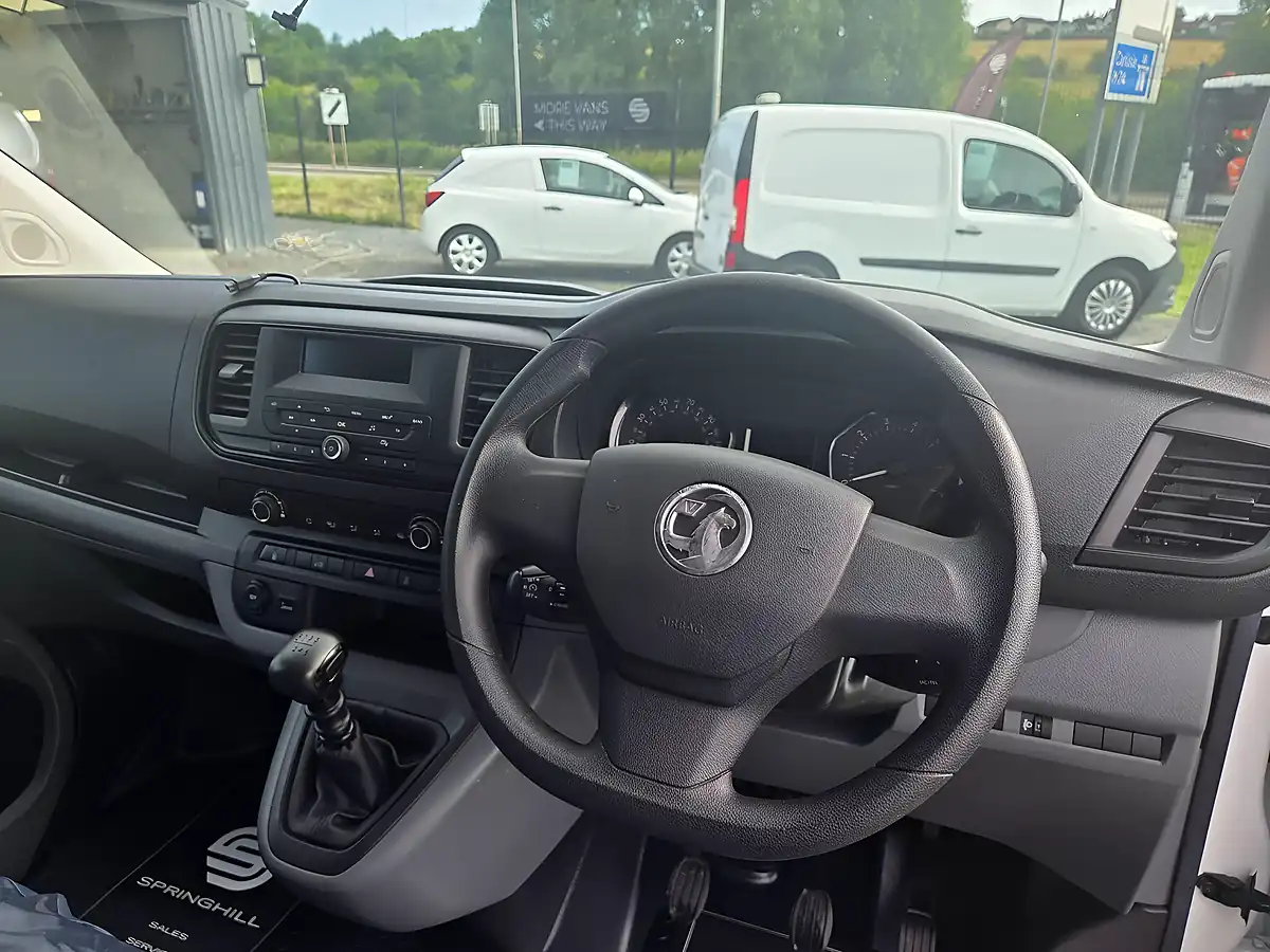 Used 2020 Vauxhall Vivaro 2900 Edition L1 H1 White - Interior and Exterior details 14