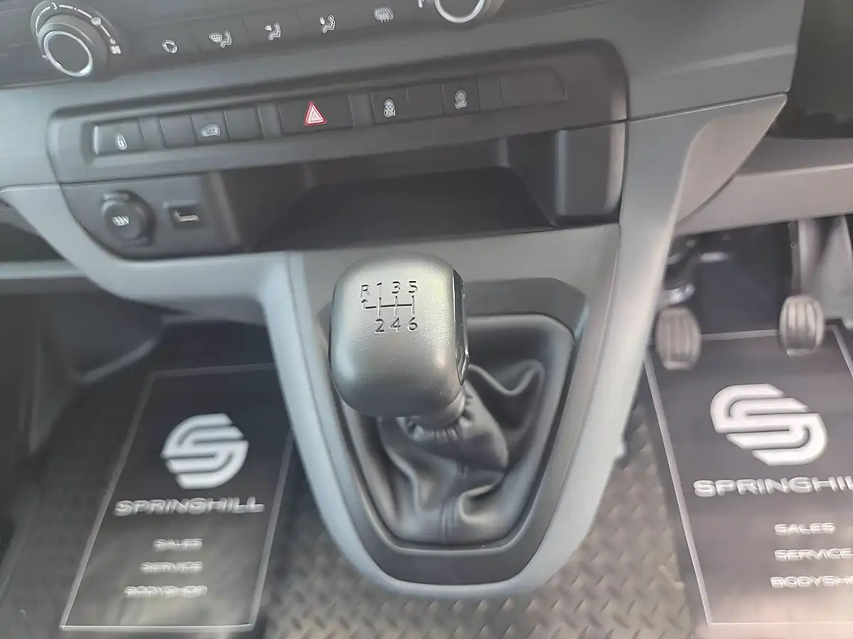 Used 2020 Vauxhall Vivaro 2900 Edition L1 H1 White - Interior and Exterior details 17