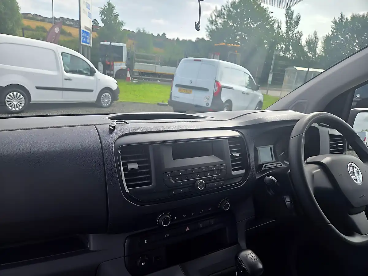 Used 2020 Vauxhall Vivaro 2900 Edition L1 H1 White - Interior and Exterior details 20
