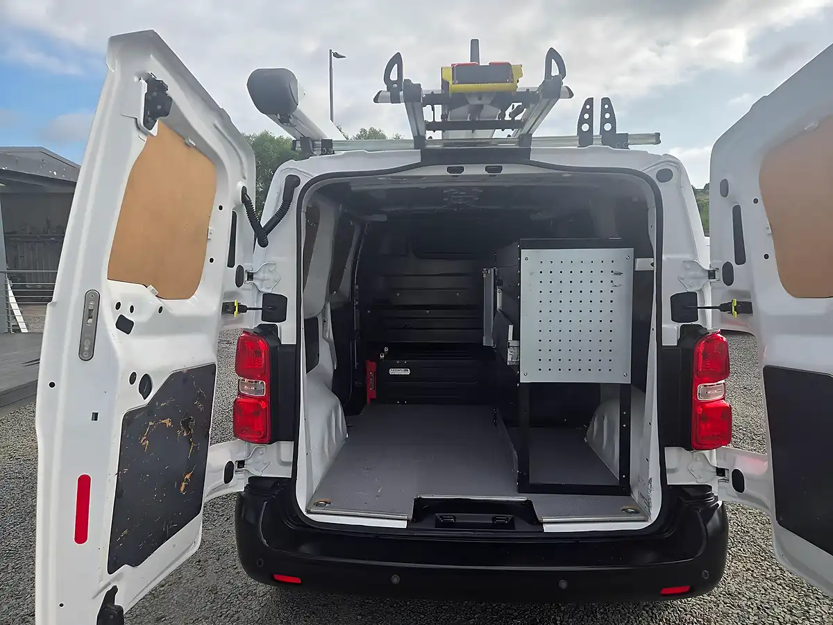 Used 2020 Vauxhall Vivaro 2900 Edition L1 H1 White - Interior and Exterior details 9