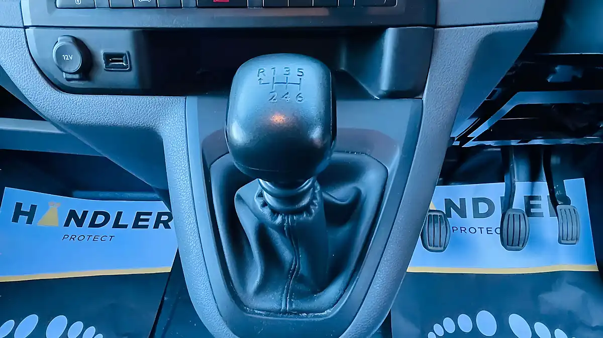 Used 2020 Vauxhall Vivaro Dynamic L1 H1 White - Interior and Exterior details 11