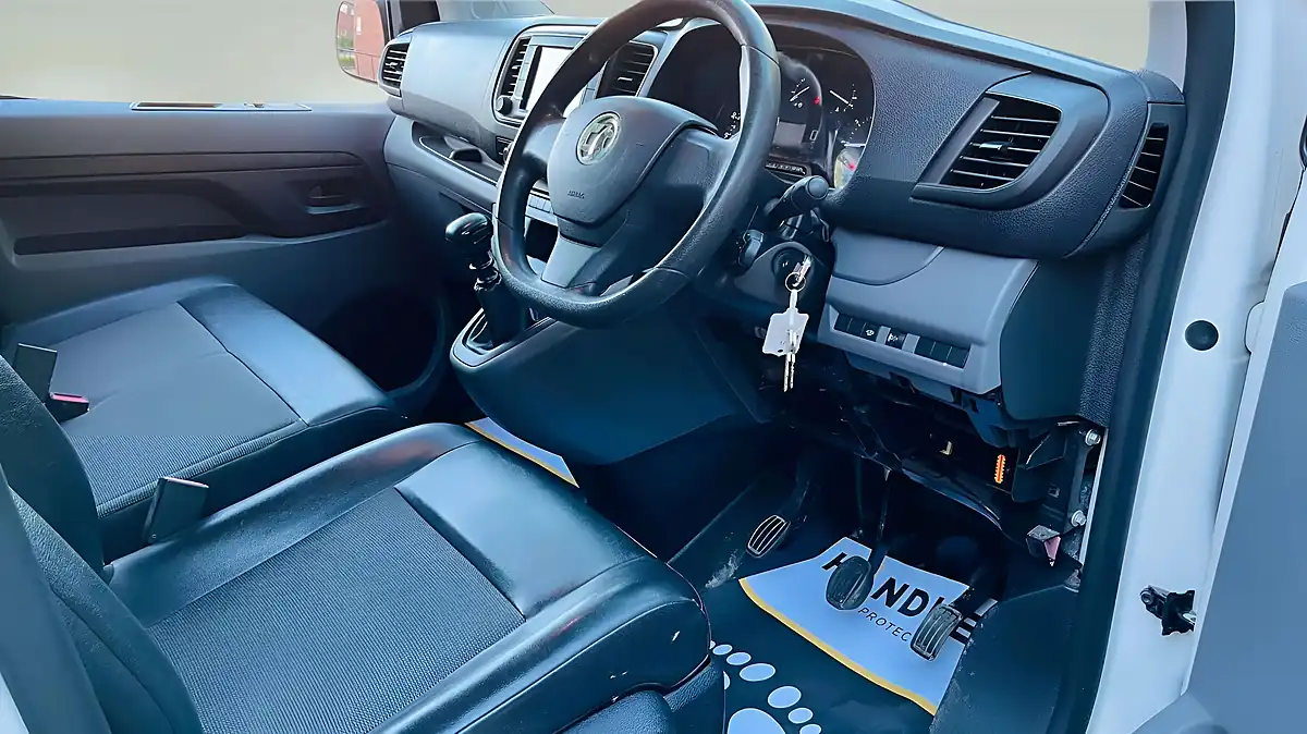 Used 2020 Vauxhall Vivaro Dynamic L1 H1 White - Interior and Exterior details 15