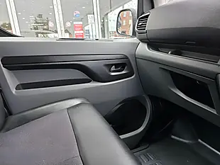 Used 2020 Vauxhall Vivaro Dynamic L2 H1 White - Interior and Exterior details 12