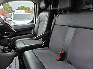 Used 2020 Vauxhall Vivaro Dynamic L2 H1 White - Interior and Exterior details 14