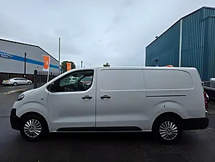 Used 2020 Vauxhall Vivaro Dynamic L2 H1 White - Interior and Exterior details 4