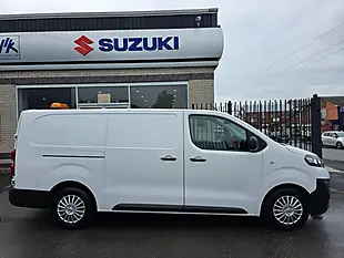 Used 2020 Vauxhall Vivaro Dynamic L2 H1 White - Interior and Exterior details 8