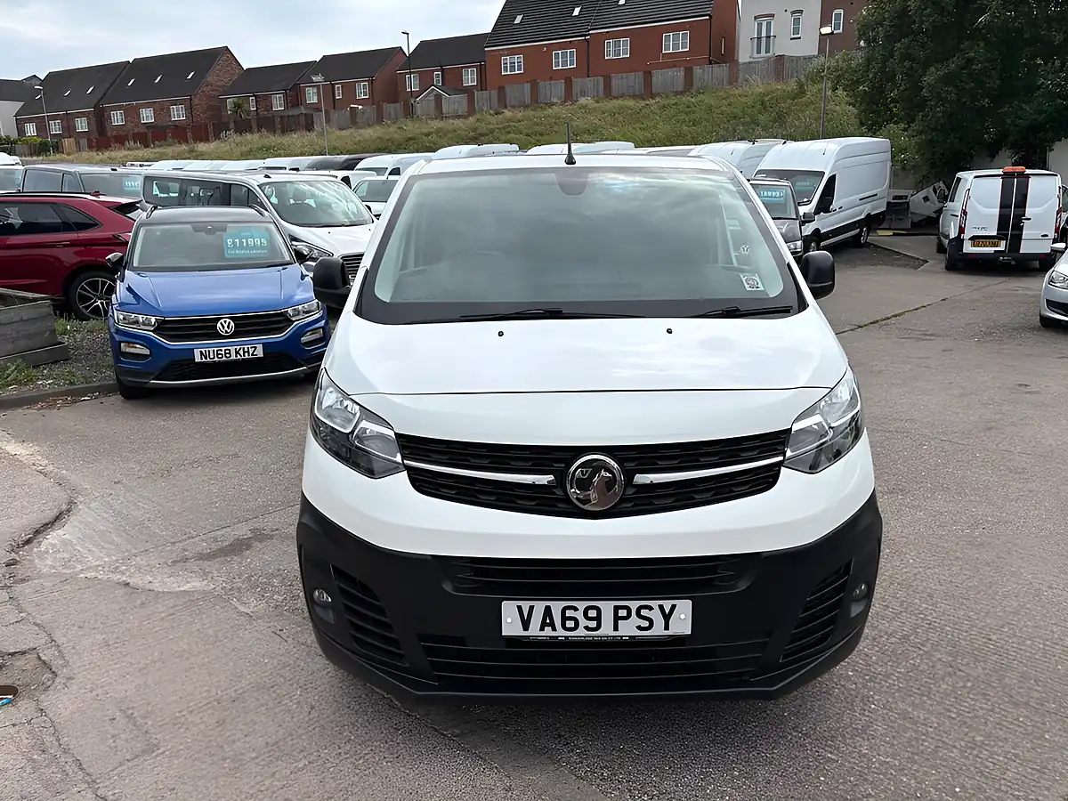 Used 2020 Vauxhall Vivaro Dynamic White - Interior and Exterior details 2