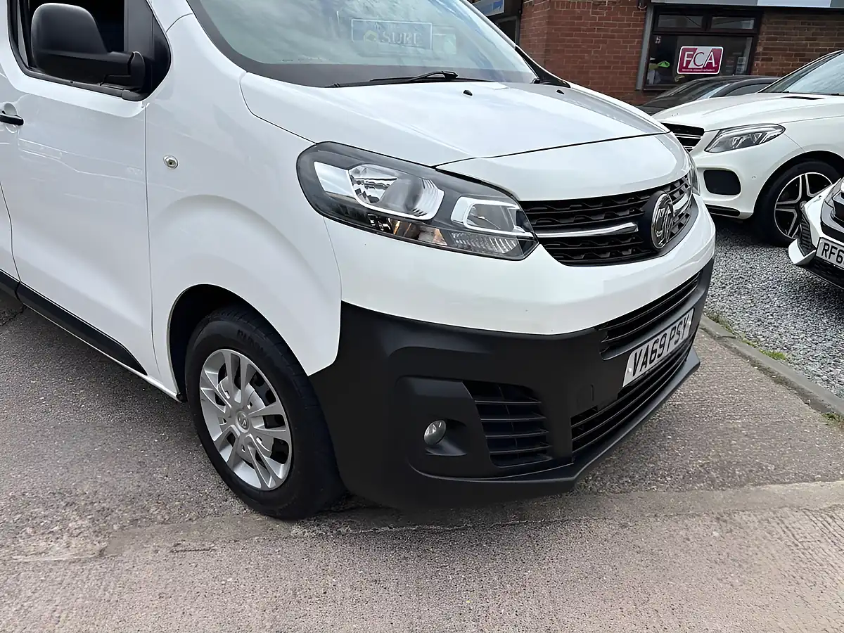 Used 2020 Vauxhall Vivaro Dynamic White - Interior and Exterior details 3