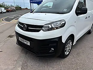 Used 2020 Vauxhall Vivaro Dynamic White - Interior and Exterior details 7
