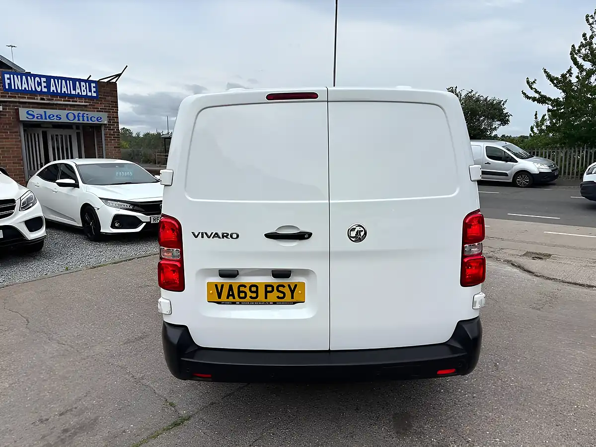 Used 2020 Vauxhall Vivaro Dynamic White - Interior and Exterior details 8