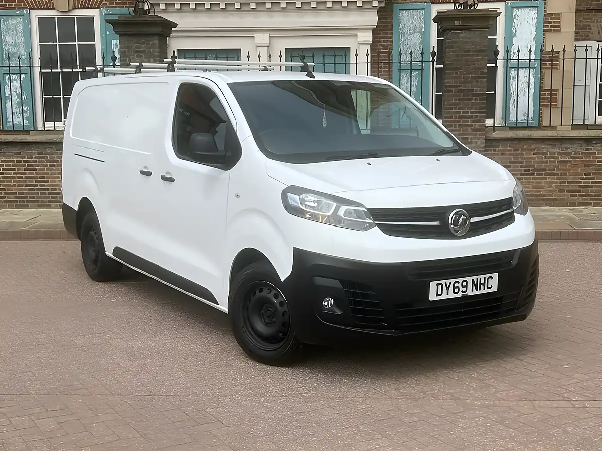 Used 2020 Vauxhall Vivaro Dynamic White - Front View