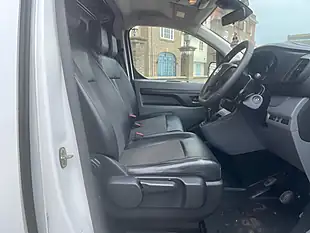 Used 2020 Vauxhall Vivaro Dynamic White - Interior and Exterior details 10