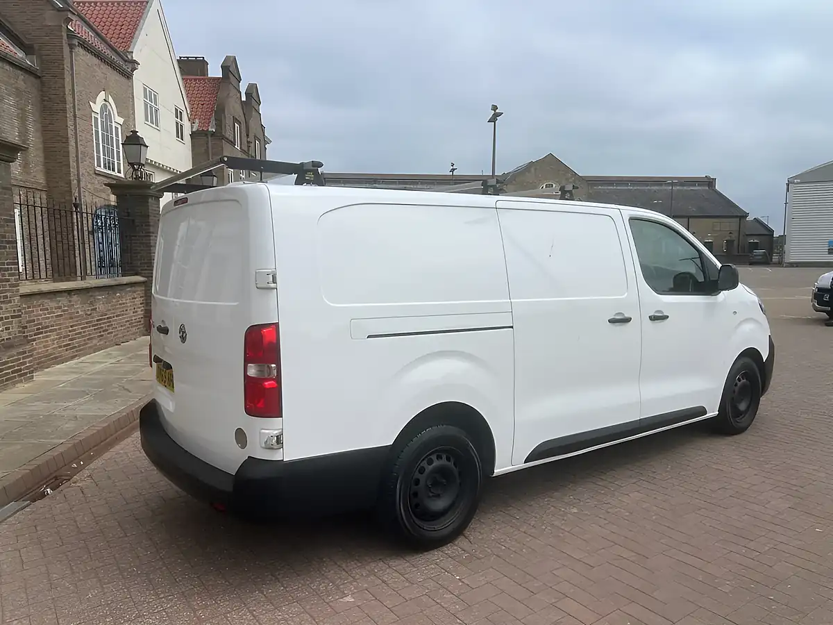 Used 2020 Vauxhall Vivaro Dynamic White - Interior and Exterior details 15