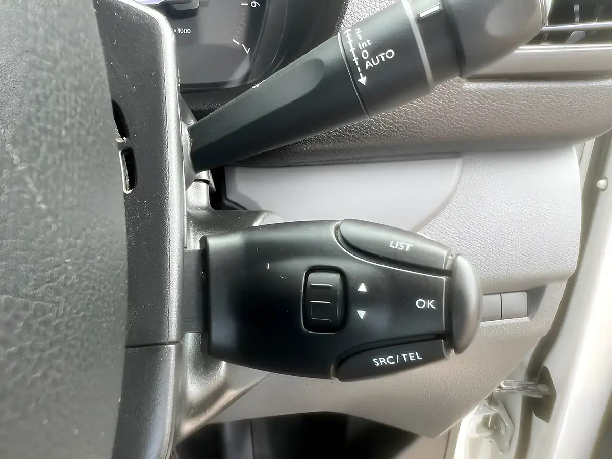 Used 2020 Vauxhall Vivaro Dynamic White - Interior and Exterior details 20