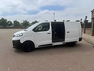 Used 2020 Vauxhall Vivaro Dynamic White - Interior and Exterior details 6
