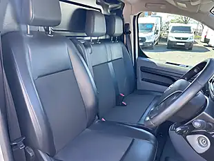 Used 2020 Vauxhall Vivaro Dynamic White - Interior and Exterior details 10