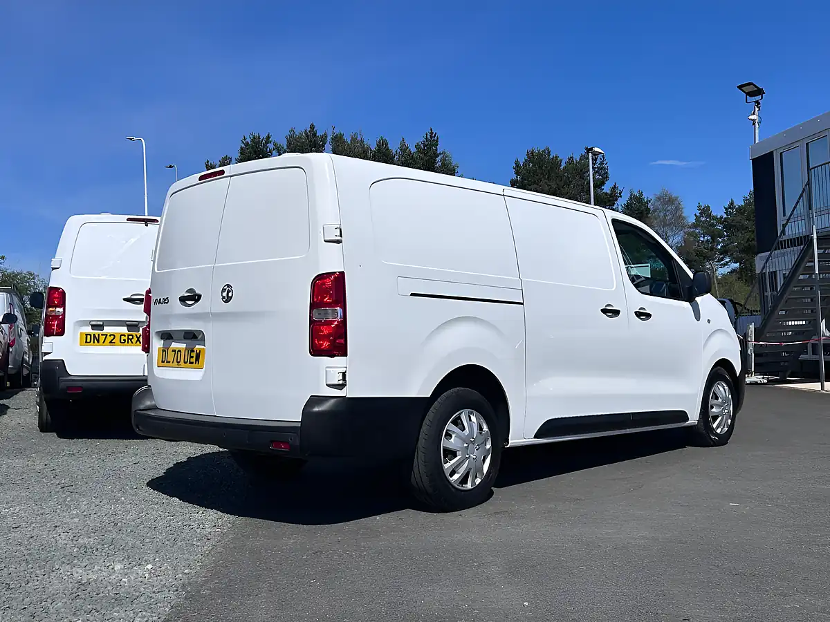 Used 2020 Vauxhall Vivaro Dynamic White - Interior and Exterior details 3