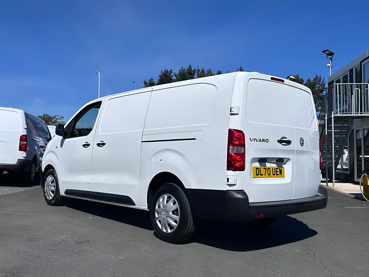 Used 2020 Vauxhall Vivaro Dynamic White - Interior and Exterior details 6