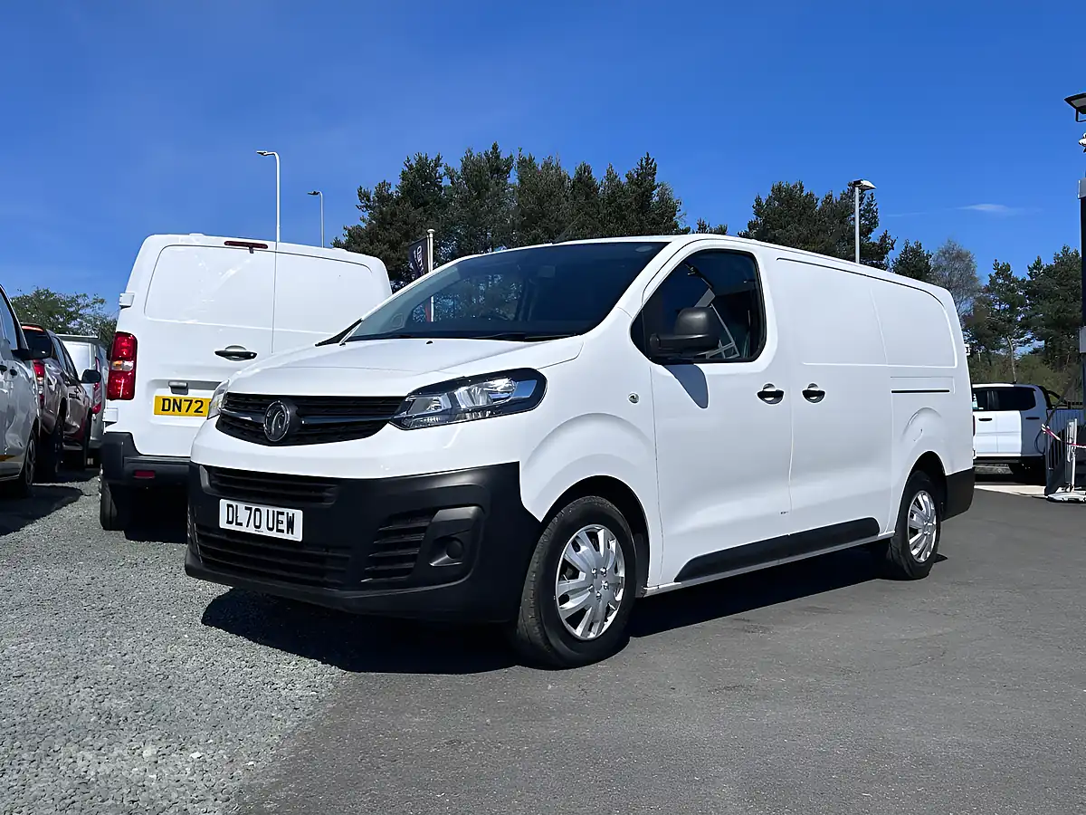 Used 2020 Vauxhall Vivaro Dynamic White - Interior and Exterior details 8