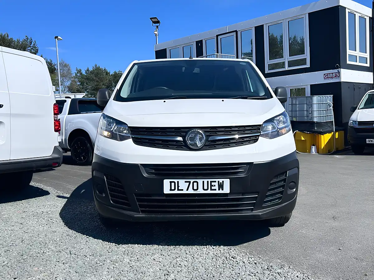 Used 2020 Vauxhall Vivaro Dynamic White - Interior and Exterior details 9