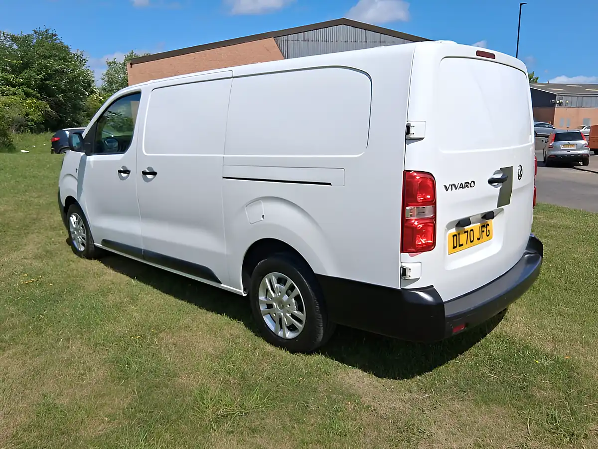 Used 2020 Vauxhall Vivaro Dynamic White - Interior and Exterior details 3