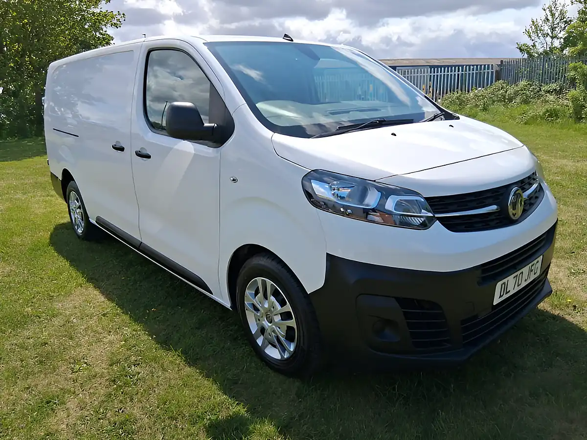 Used 2020 Vauxhall Vivaro Dynamic White - Interior and Exterior details 7