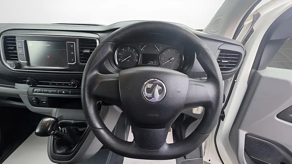 Used 2020 Vauxhall Vivaro Dynamic White - Interior and Exterior details 20