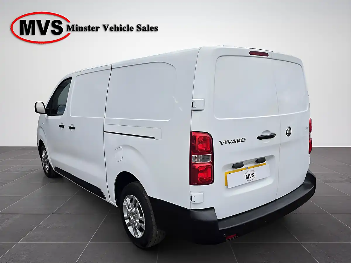 Used 2020 Vauxhall Vivaro Dynamic White - Interior and Exterior details 5