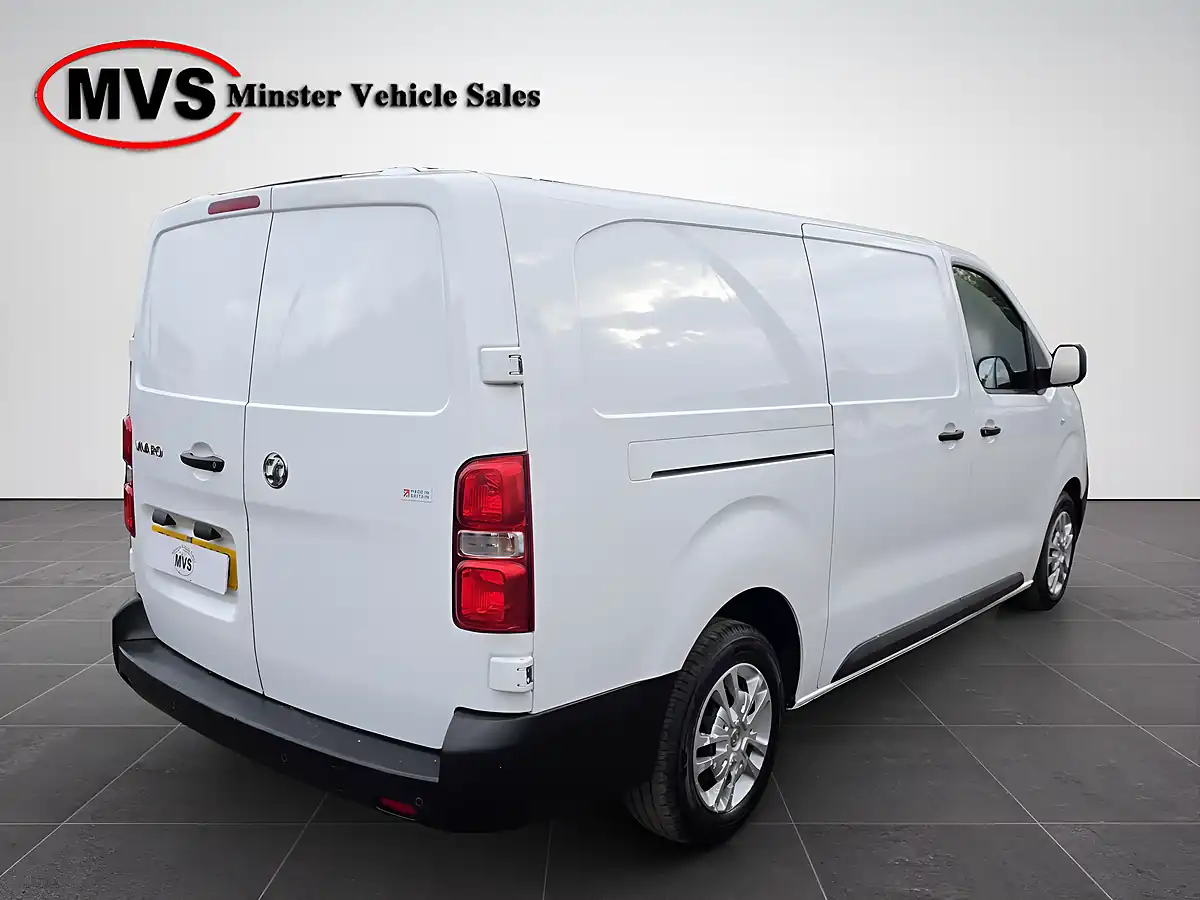 Used 2020 Vauxhall Vivaro Dynamic White - Interior and Exterior details 6