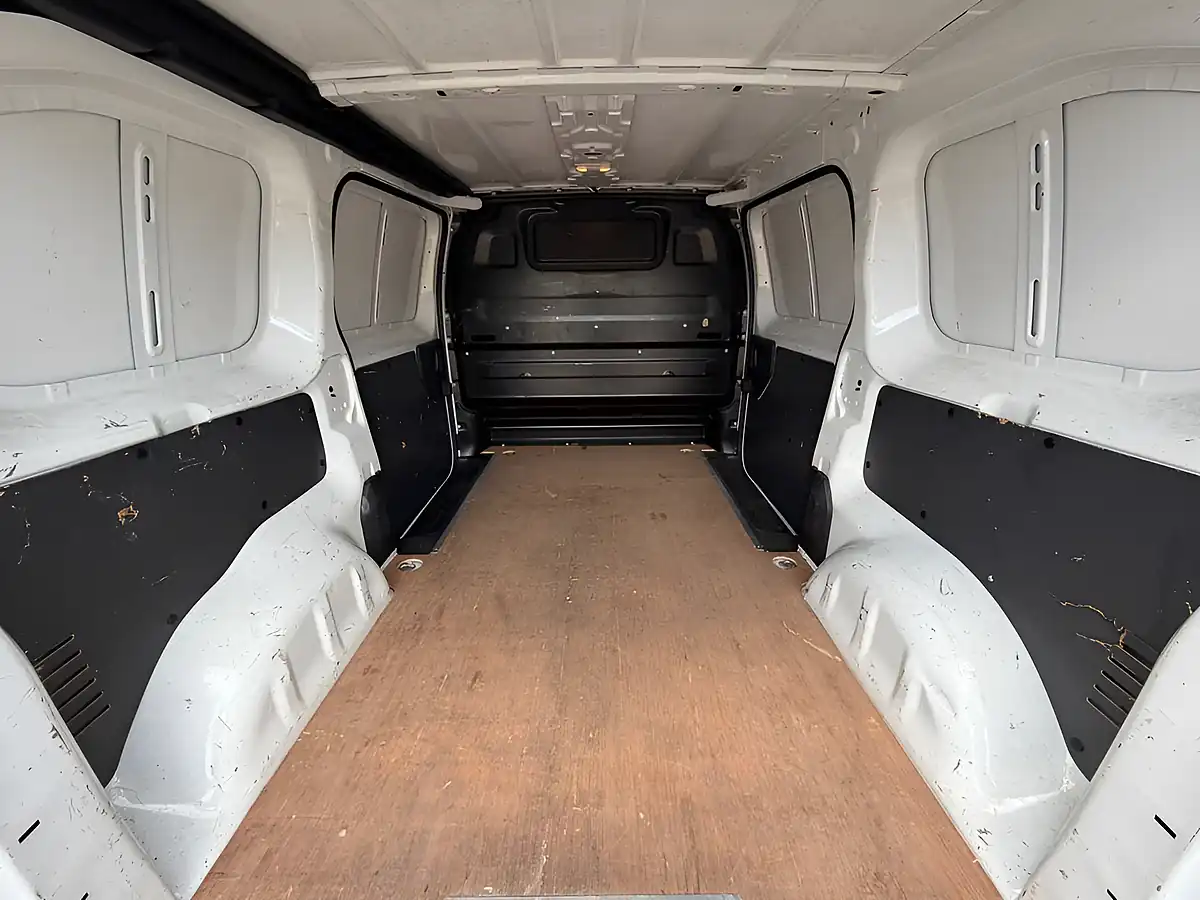 Used 2020 Vauxhall Vivaro Edition White - Interior and Exterior details 13