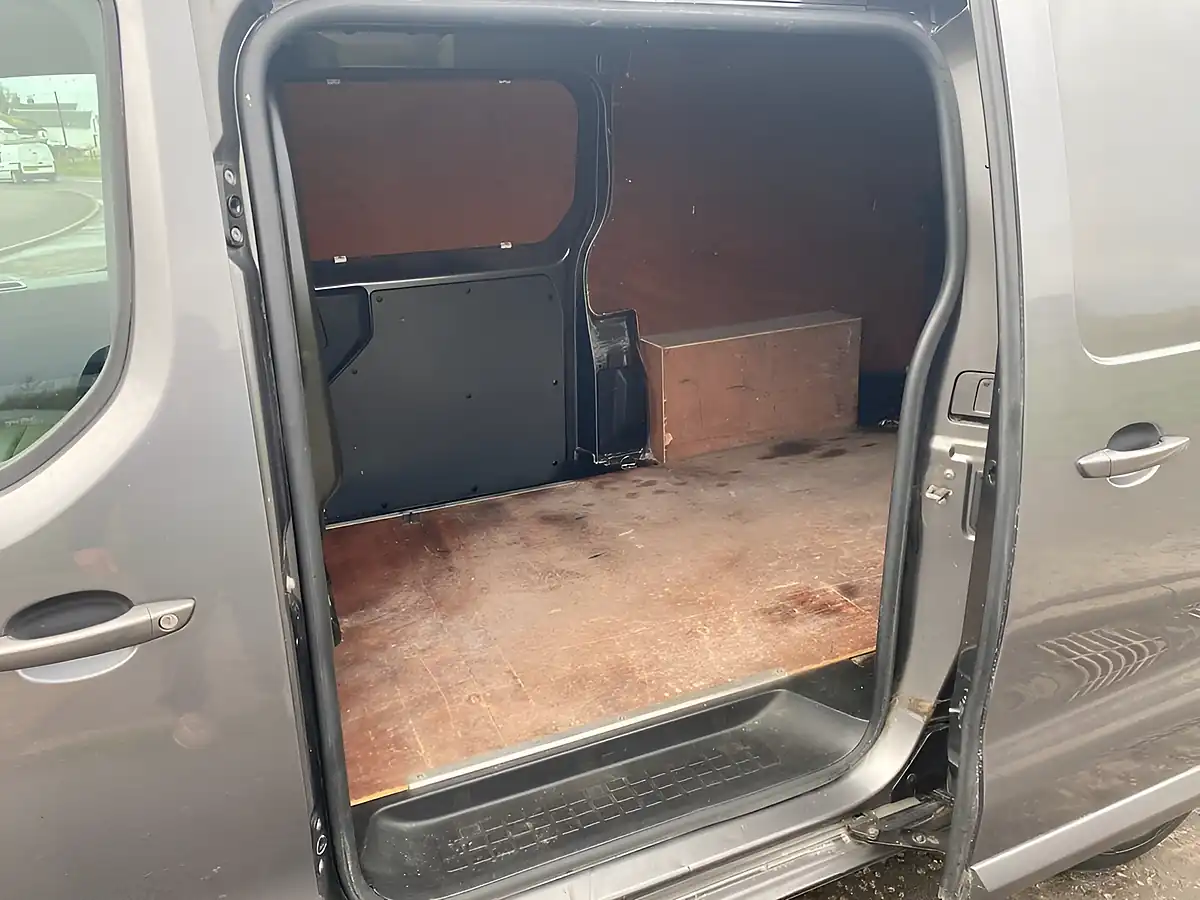 Used 2020 Vauxhall Vivaro Sportive Grey - Interior and Exterior details 14