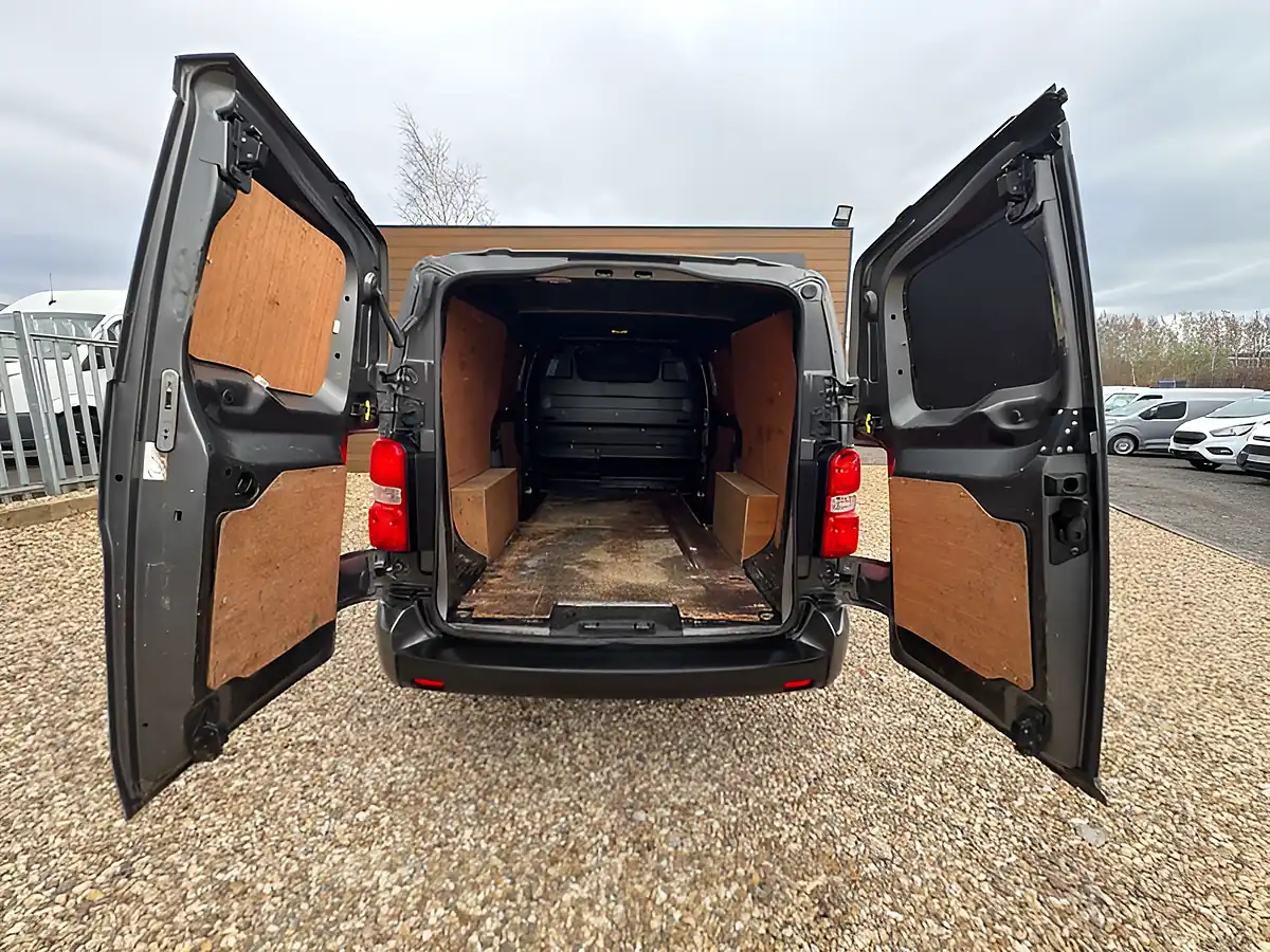 Used 2020 Vauxhall Vivaro Sportive Grey - Interior and Exterior details 5