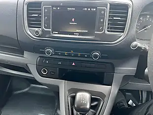 Used 2020 Vauxhall Vivaro Sportive L2 H1 White - Interior and Exterior details 17