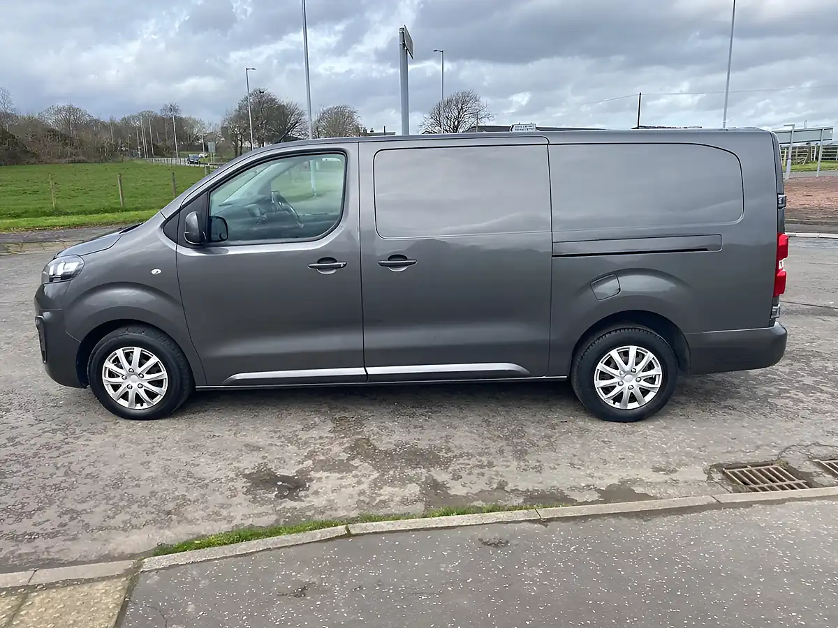 Used 2020 Vauxhall Vivaro Sportive Lwb Grey - Interior and Exterior details 18
