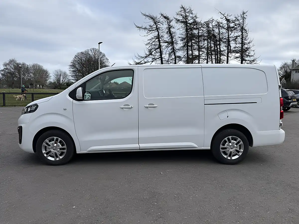 Used 2020 Vauxhall Vivaro Sportive White - Interior and Exterior details 4