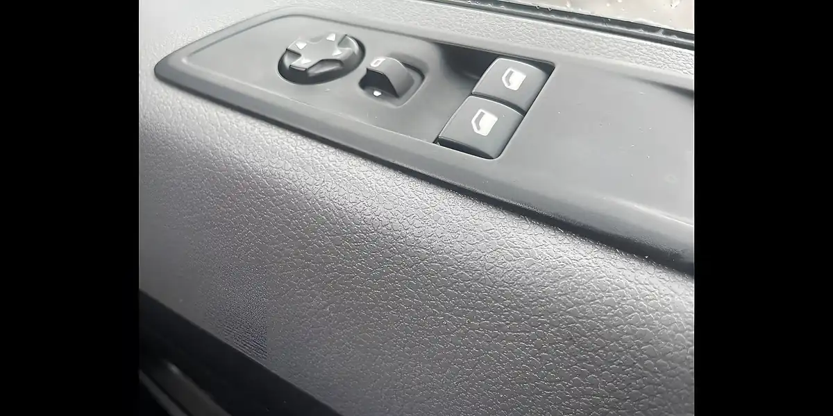 Used 2020 Vauxhall Vivaro Sportive White - Interior and Exterior details 19