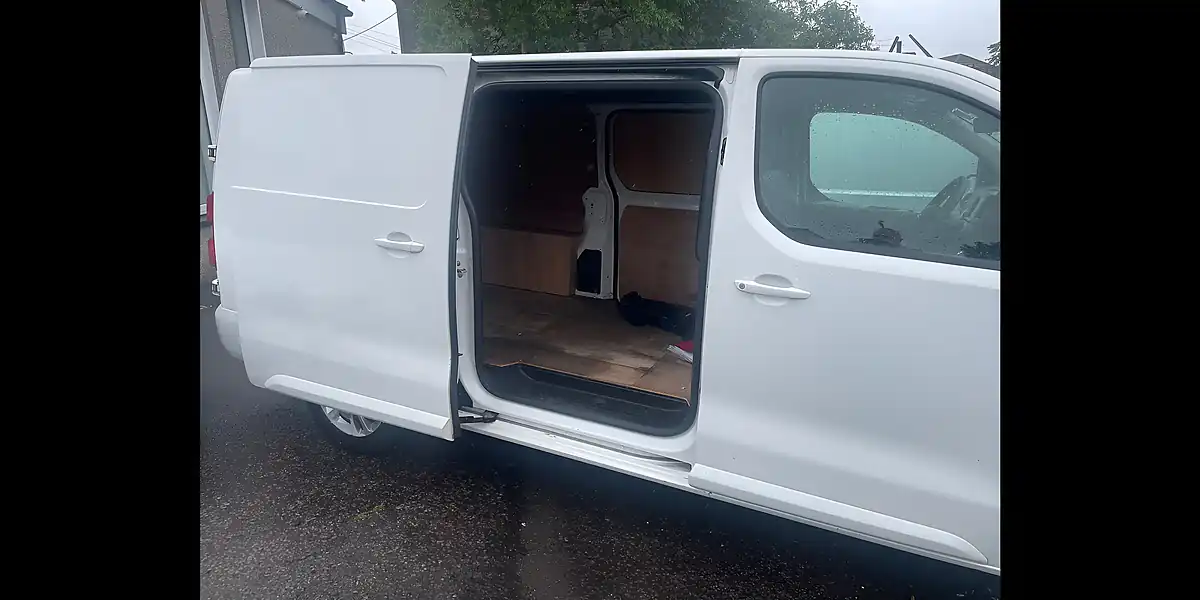 Used 2020 Vauxhall Vivaro Sportive White - Interior and Exterior details 5