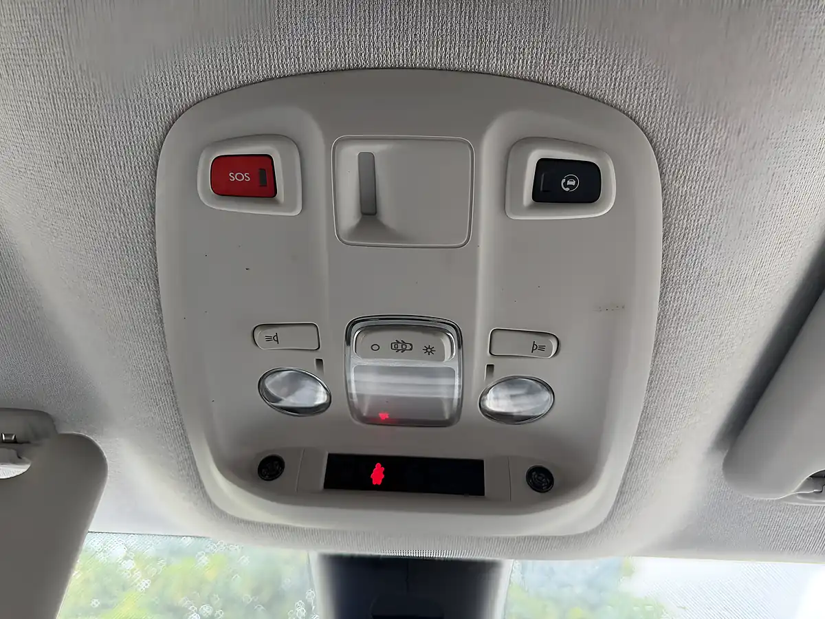 Used 2020 Vauxhall Vivaro Sportive White - Interior and Exterior details 20