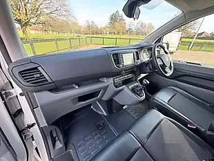 Used 2020 Vauxhall Vivaro Sportive White - Interior and Exterior details 16