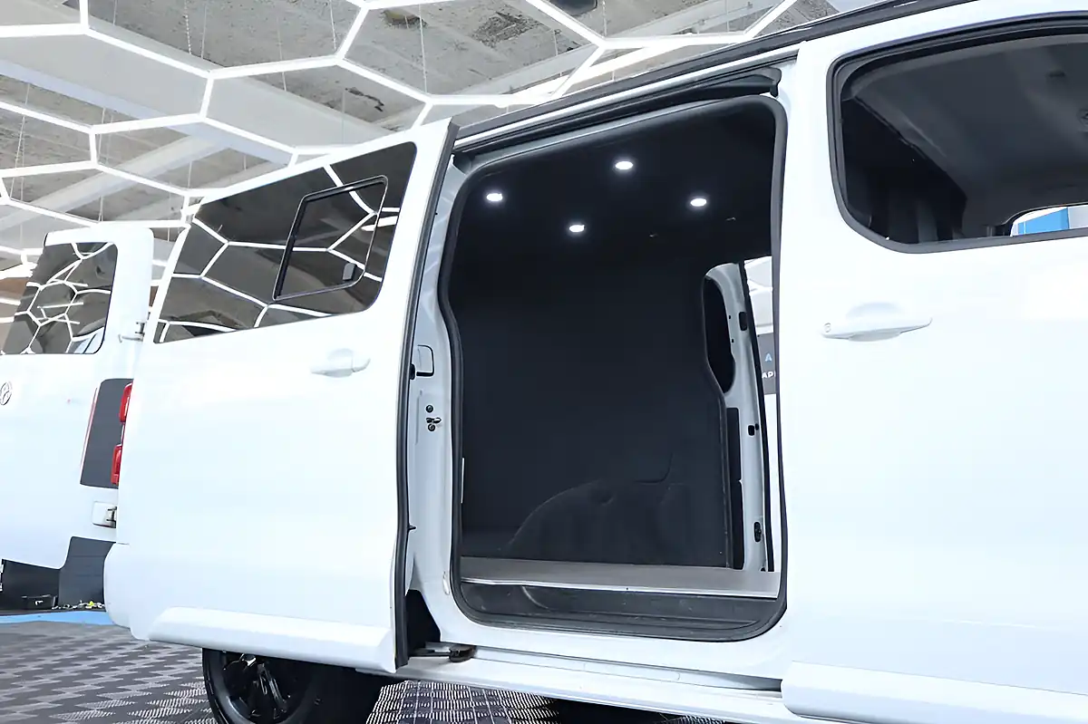 Used 2020 Vauxhall Vivaro Sportive White - Interior and Exterior details 15