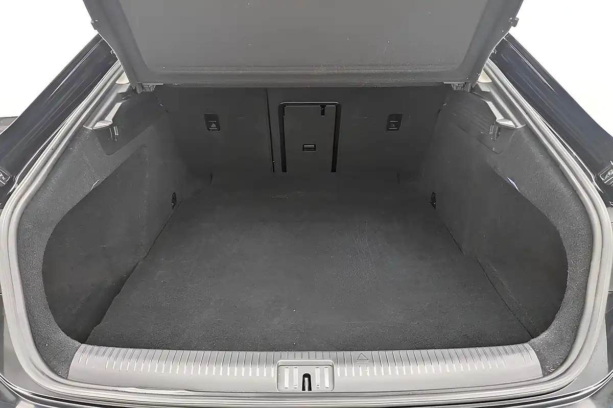 Used 2020 Volkswagen Arteon Elegance Black - Interior and Exterior details 17