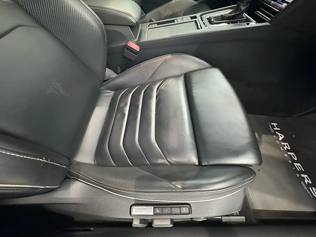 Used 2020 Volkswagen Arteon R-Line Black - Interior and Exterior details 10