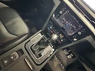 Used 2020 Volkswagen Arteon R-Line Black - Interior and Exterior details 12