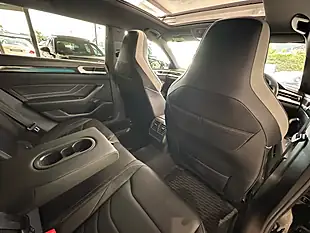 Used 2020 Volkswagen Arteon R-Line Black - Interior and Exterior details 7