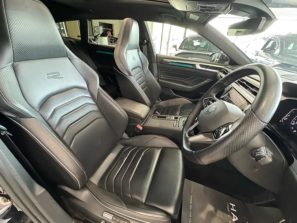 Used 2020 Volkswagen Arteon R-Line Black - Interior and Exterior details 8