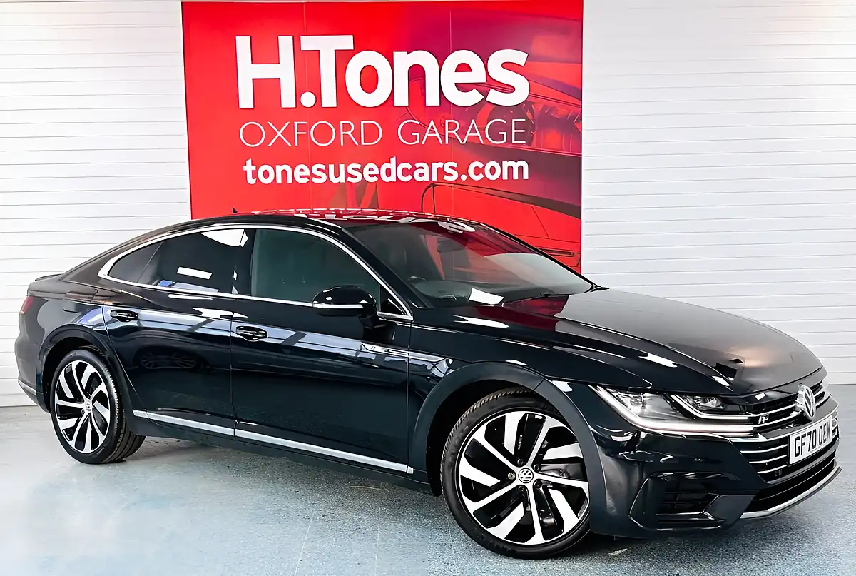 Used 2020 Volkswagen Arteon R-Line Fastback Black - Front View