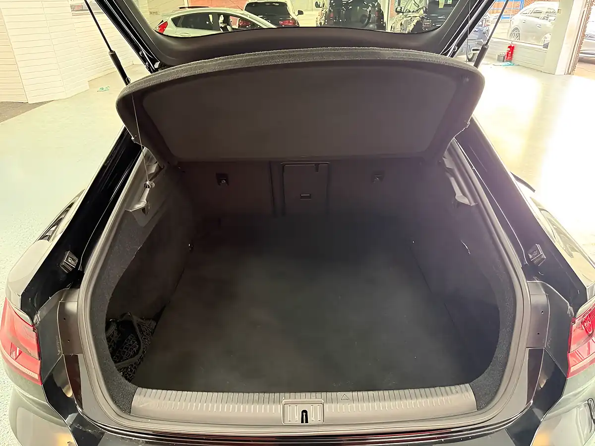 Used 2020 Volkswagen Arteon R-Line Fastback Black - Interior and Exterior details 10