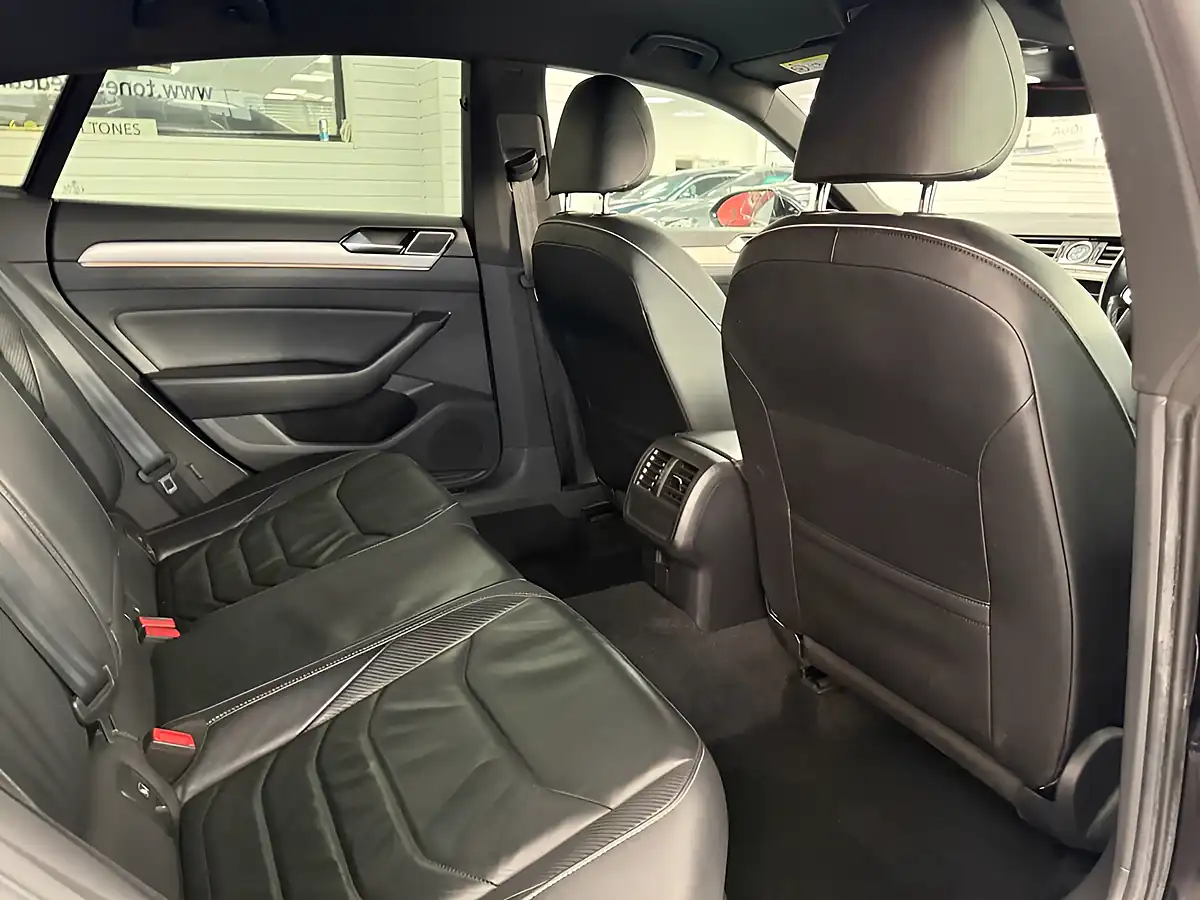 Used 2020 Volkswagen Arteon R-Line Fastback Black - Interior and Exterior details 4